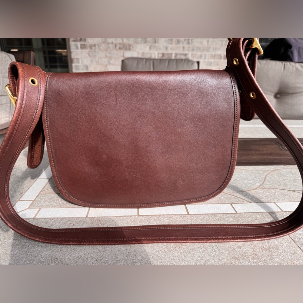 Vintage Coach Patricia Crossbody bag with adjustable strap